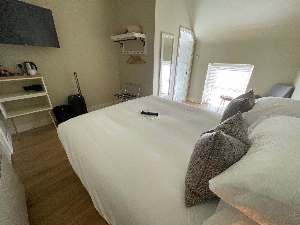 Lagom bedroom